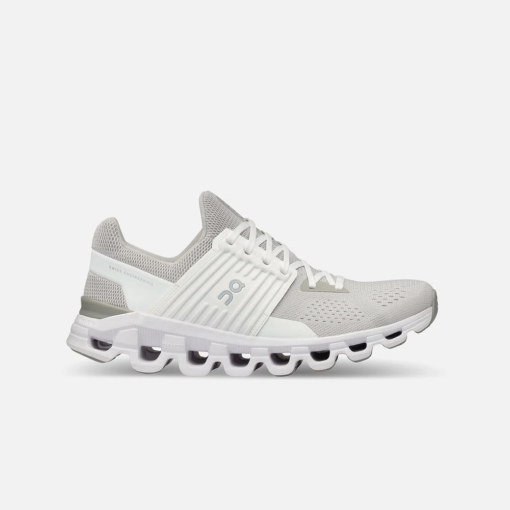 On Running 🏃‍♀️ Cloudswift Sneaker 👟 ☁️